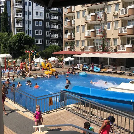 5 Star Concept Pool And Aqua Park